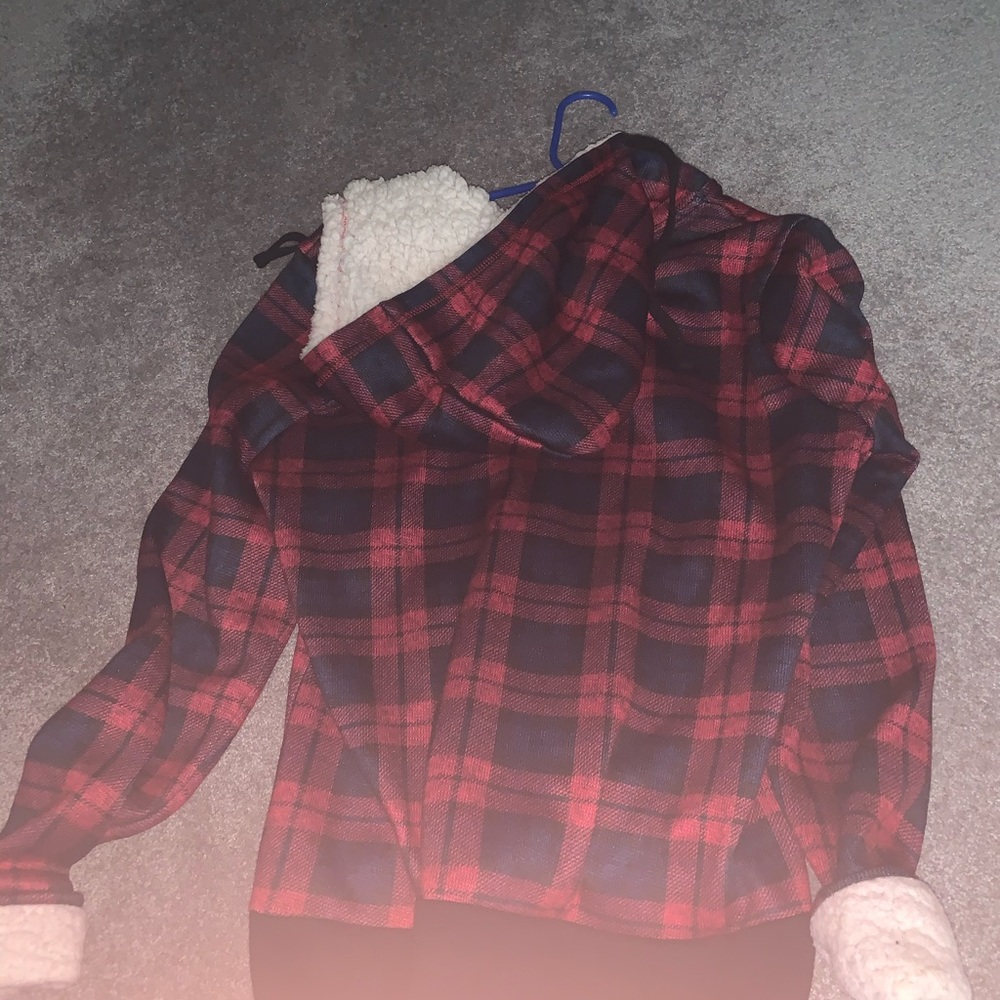 Red plaid zip up sweatshirt - Picture 4 of 6